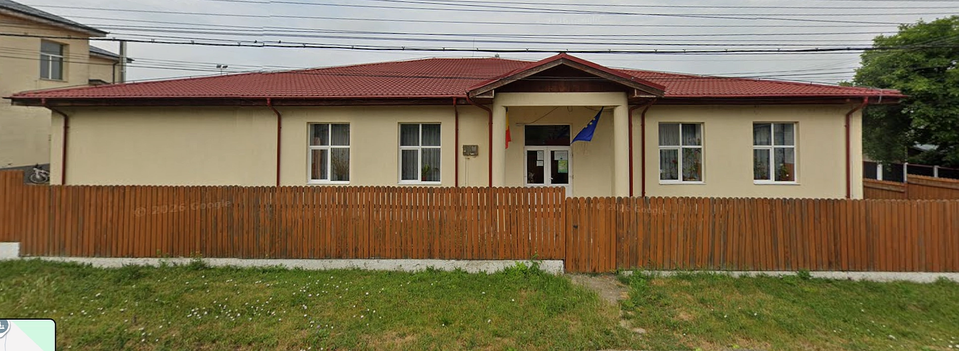 Cladirea  Scolii Ghetris unde se afla gradinita